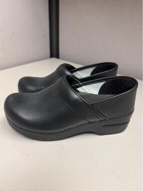 Dansko Women's Professional Black Box Leather Size 36 Wide